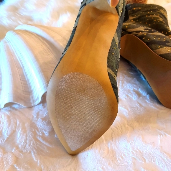 Camo Rhinestone Stiletto Sock Bootie by Steve Madden: Size 7 - Picture 10 of 10